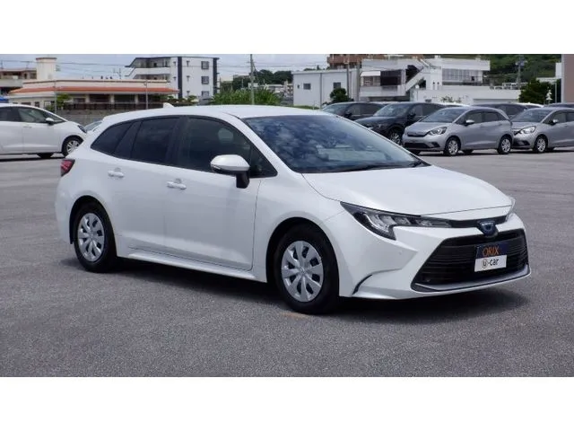 カローラ ツーリング ハイブリッド(トヨタ)の車両写真