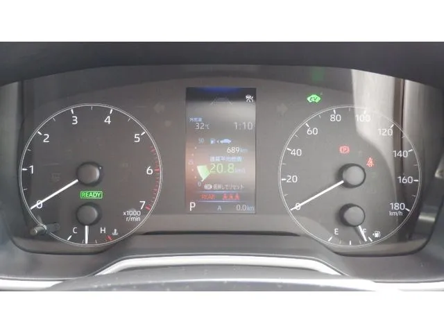 カローラ ツーリング ハイブリッド(トヨタ)の車両写真