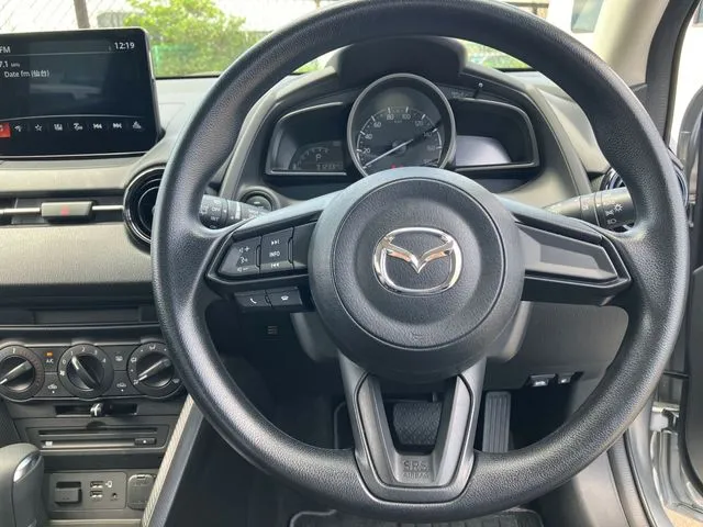 マツダ MAZDA2
