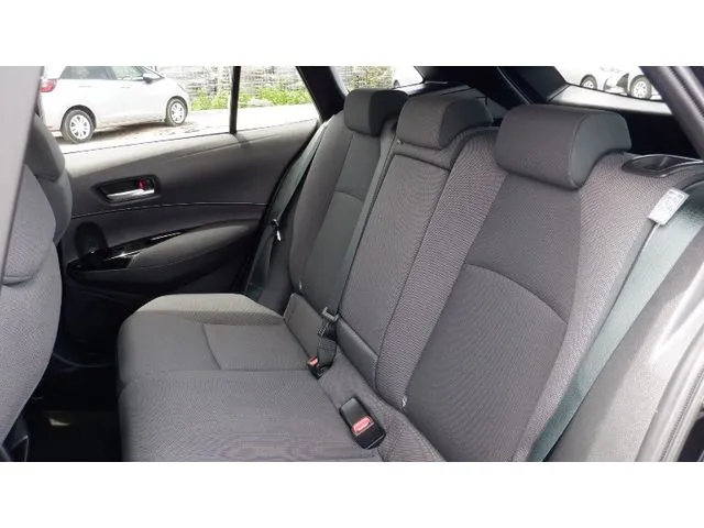 トヨタ　カローラ　ツーリング　ハイブリッド