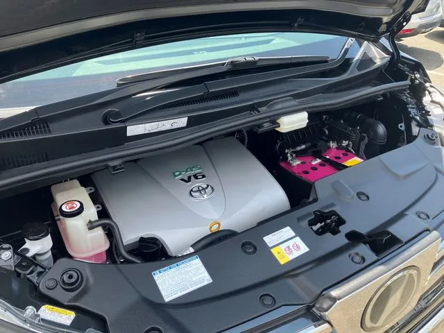 トヨタ　ヴェルファイア　４ＷＤ