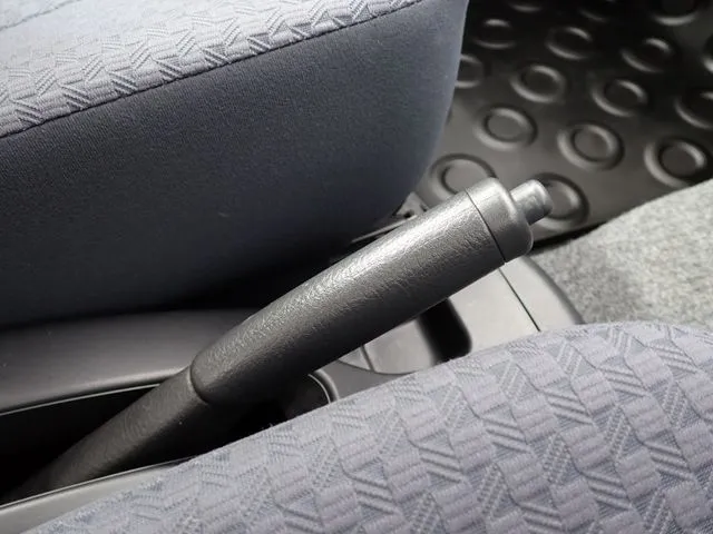 ミラバン(ダイハツ)の車両写真