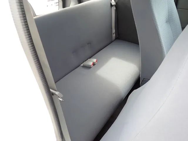 ミラバン(ダイハツ)の車両写真