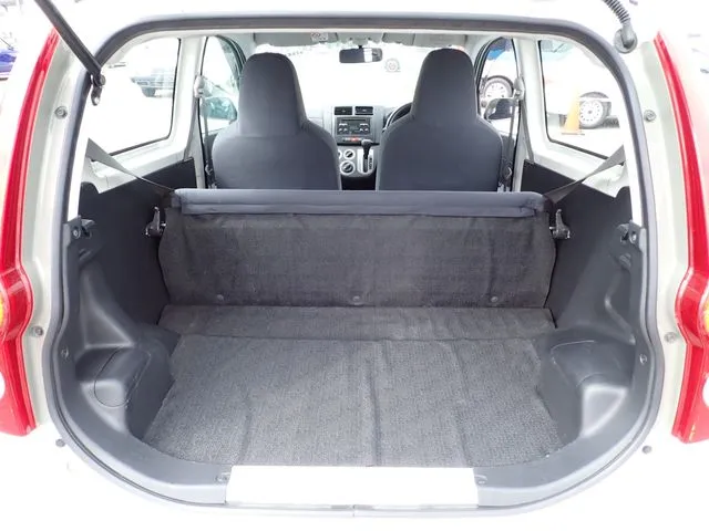 ミラバン(ダイハツ)の車両写真