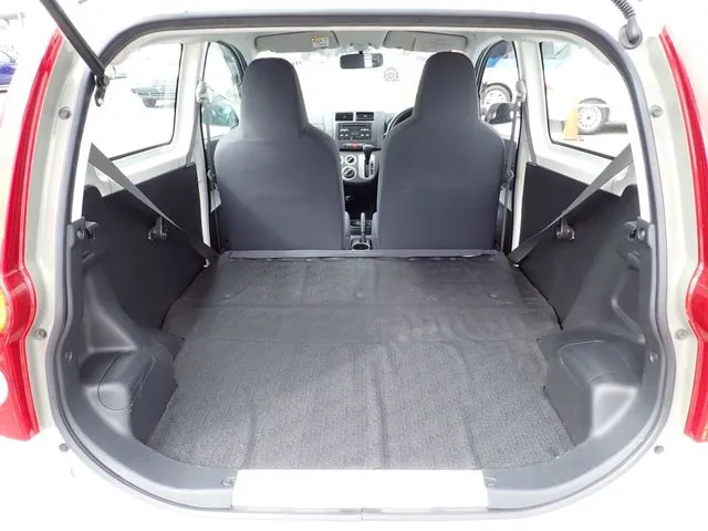 ミラバン(ダイハツ)の車両写真