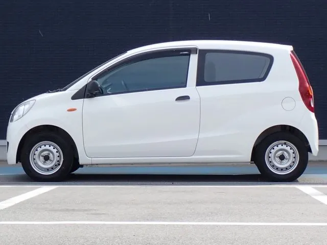 ミラバン(ダイハツ)の車両写真