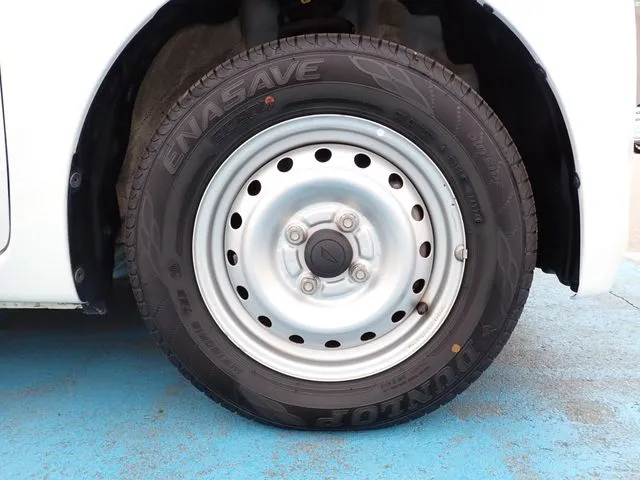 ミラバン(ダイハツ)の車両写真