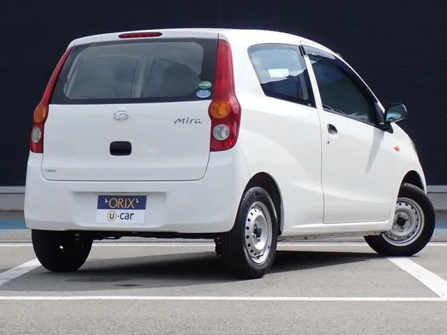 ミラバン(ダイハツ)の車両写真
