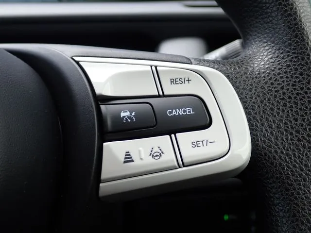 ホンダ　フィット　ｅ：ＨＥＶ