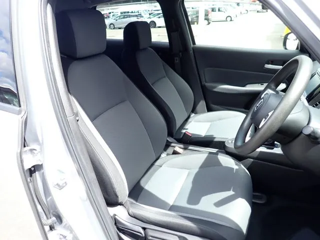 ホンダ　フィット　ｅ：ＨＥＶ