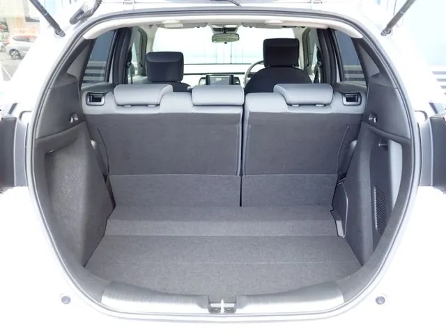 ホンダ　フィット　ｅ：ＨＥＶ