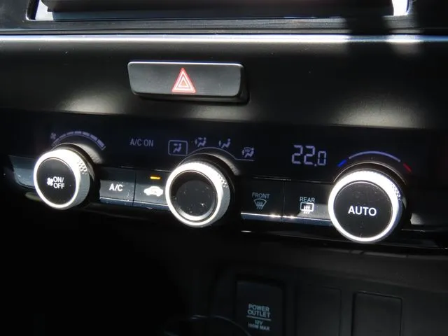 ホンダ　フィット　ｅ：ＨＥＶ