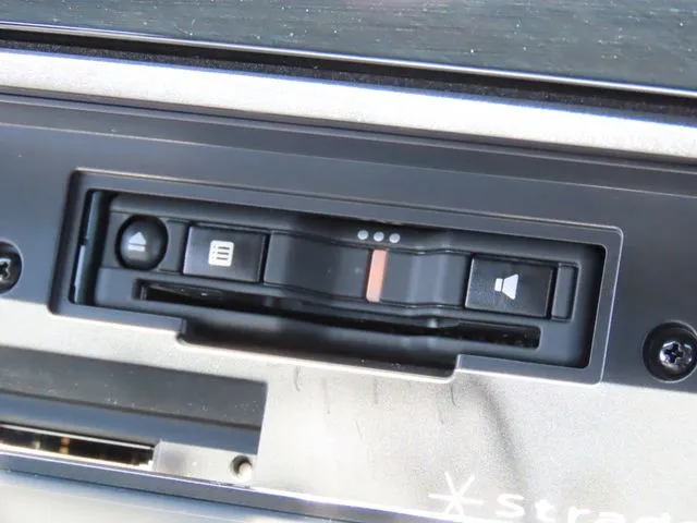 ホンダ　フィット　ｅ：ＨＥＶ