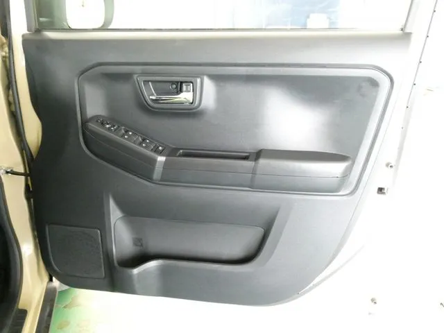 タフト（ダイハツ）の車両写真