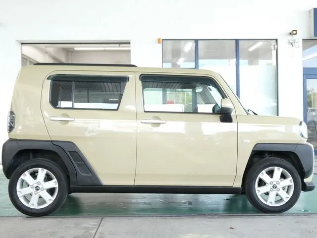 タフト（ダイハツ）の車両写真