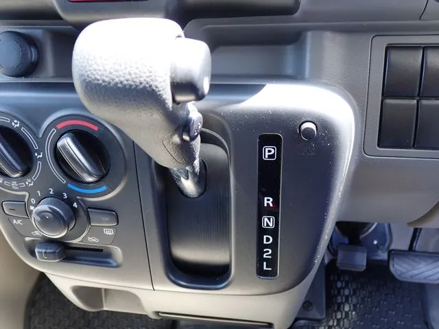 スズキ　エブリイバン