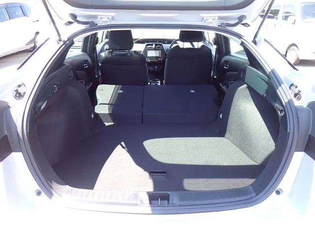 トヨタ プリウス