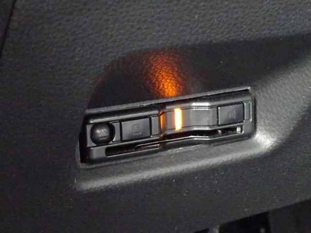 ホンダ　フィット　ｅ：ＨＥＶ