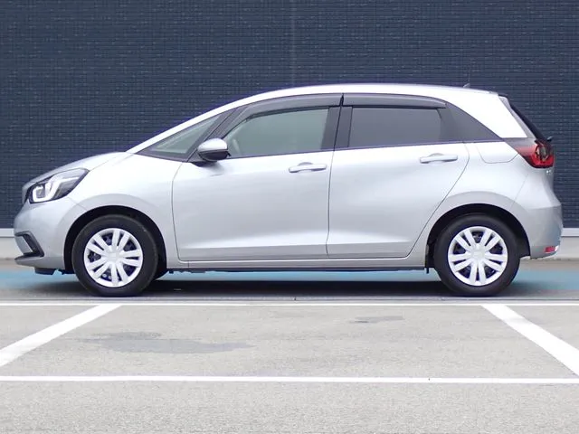 ホンダ　フィット　ｅ：ＨＥＶ