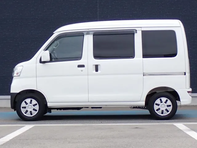 ハイゼットカーゴ（ダイハツ）の車両写真