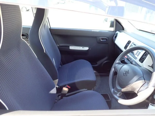 アルト 4WD(スズキ)の車両写真