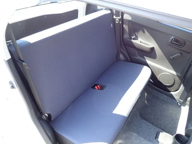 アルト 4WD(スズキ)の車両写真