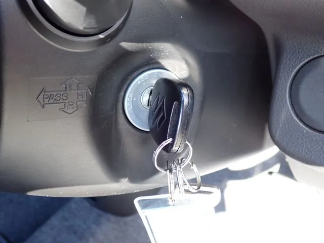 アルト 4WD(スズキ)の車両写真