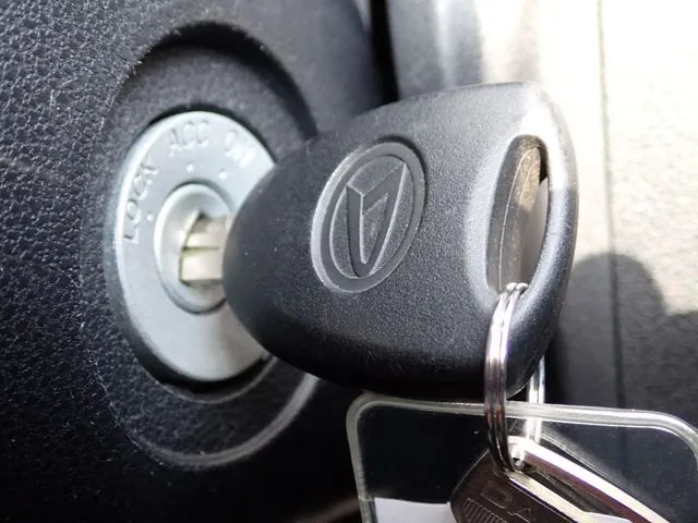 ミラ　イース（ダイハツ）の車両写真