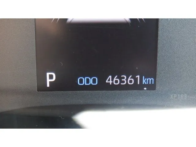 ヤリス ハイブリッド(トヨタ)の車両写真