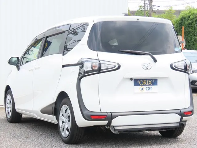 シエンタ(トヨタ)の車両写真