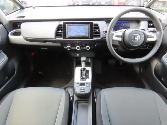 ホンダ　フィット　ｅ：ＨＥＶ
