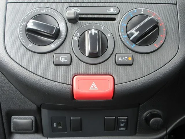 ニッサン　ＡＤ　４ＷＤ