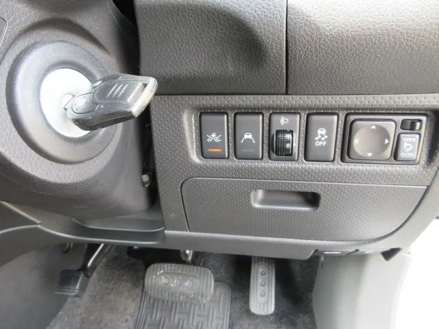 ニッサン　ＡＤ　４ＷＤ