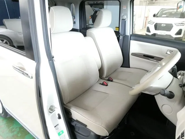 ムーヴ　キャンバス（ダイハツ）の車両写真