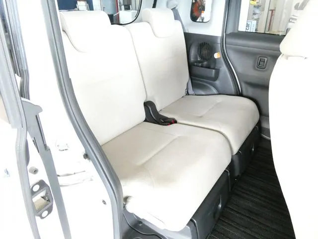 ムーヴ　キャンバス（ダイハツ）の車両写真