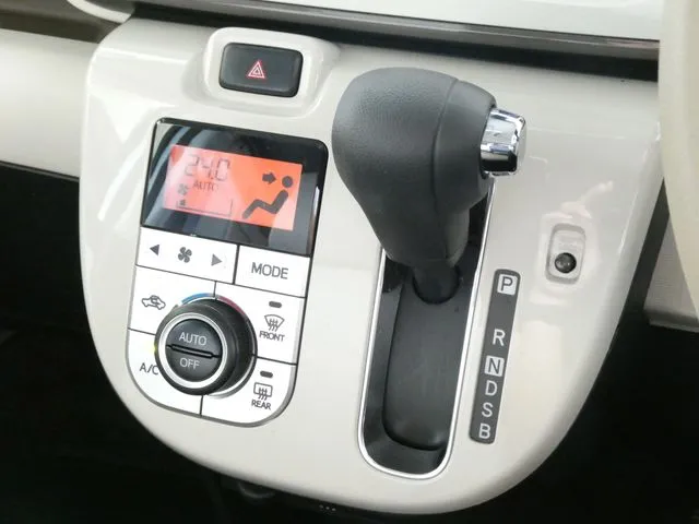 ムーヴ　キャンバス（ダイハツ）の車両写真