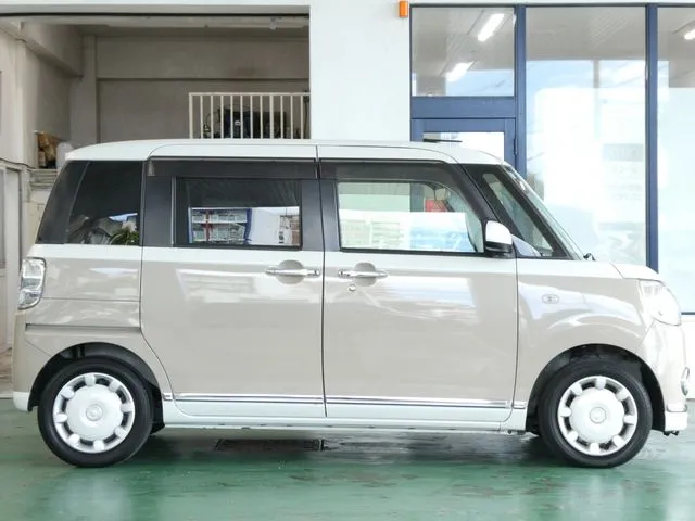 ムーヴ　キャンバス（ダイハツ）の車両写真