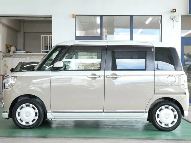 ムーヴ　キャンバス（ダイハツ）の車両写真