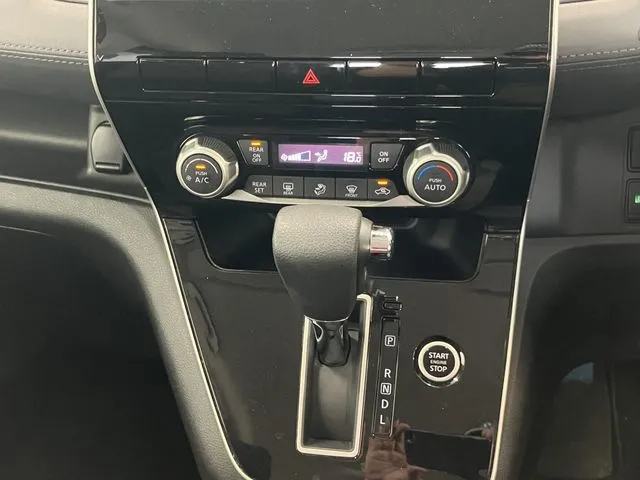 ニッサン セレナ Sハイブリッド