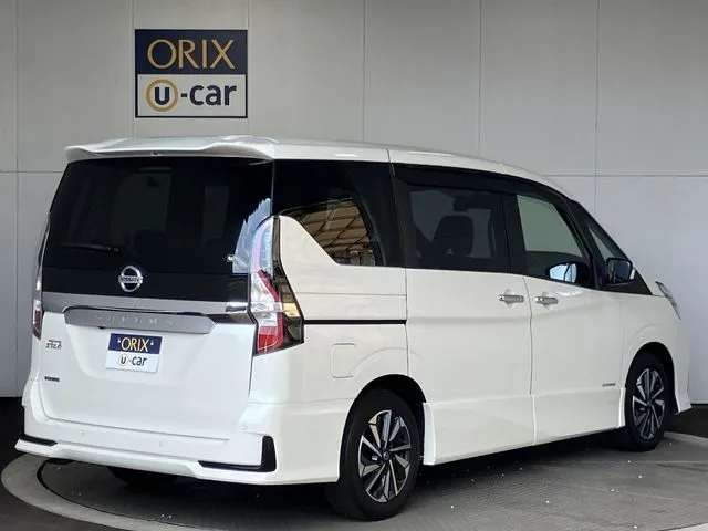 ニッサン セレナ Sハイブリッド