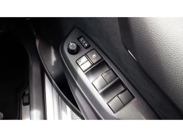 トヨタ ヤリス ハイブリッド