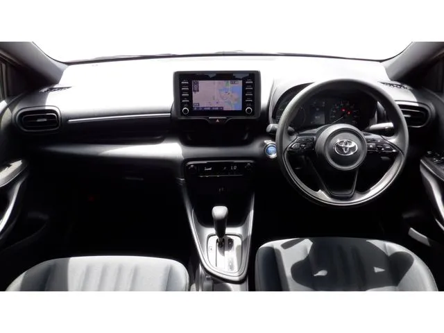 トヨタ ヤリス ハイブリッド