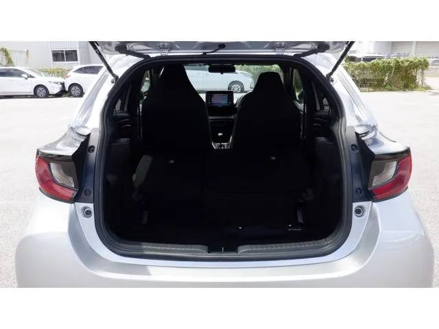 トヨタ ヤリス ハイブリッド