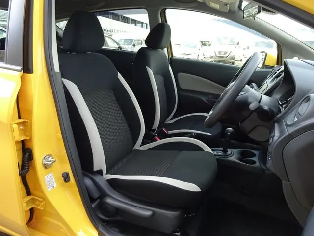 ニッサン　ノート