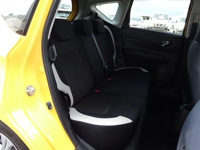 ニッサン　ノート