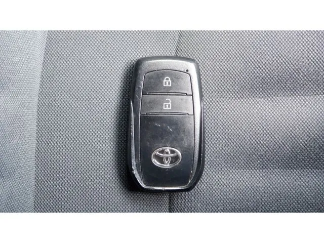 トヨタ ヤリス ハイブリッド