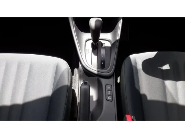 トヨタ ヤリス ハイブリッド