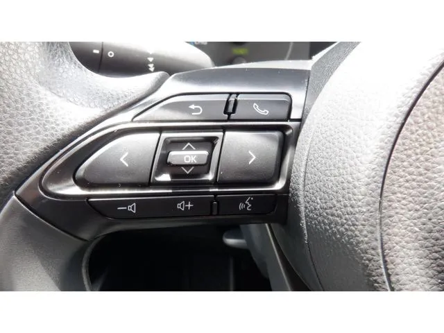 トヨタ ヤリス ハイブリッド