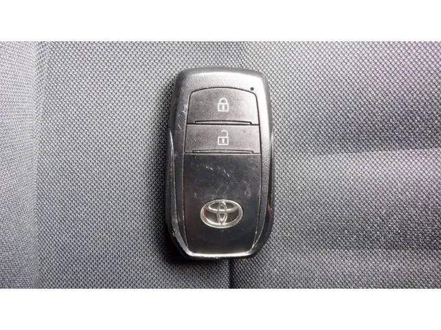 トヨタ ヤリス ハイブリッド