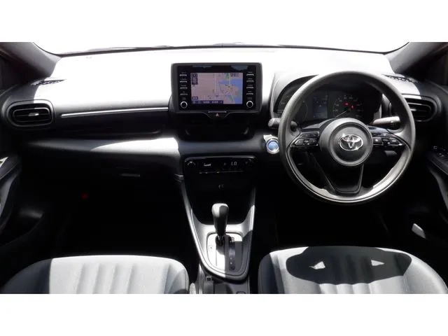トヨタ ヤリス ハイブリッド